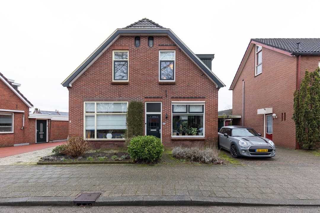 Home renovation hero